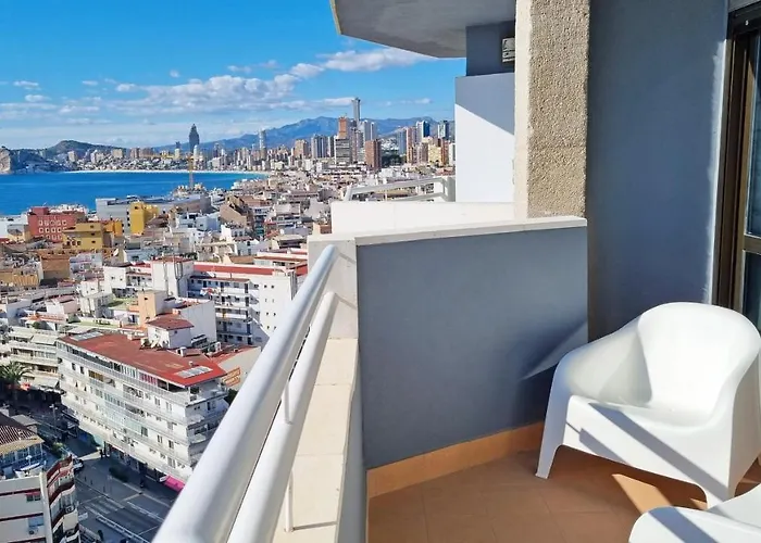 En El Centro De Y Con Vistas Al Mar Apartamento